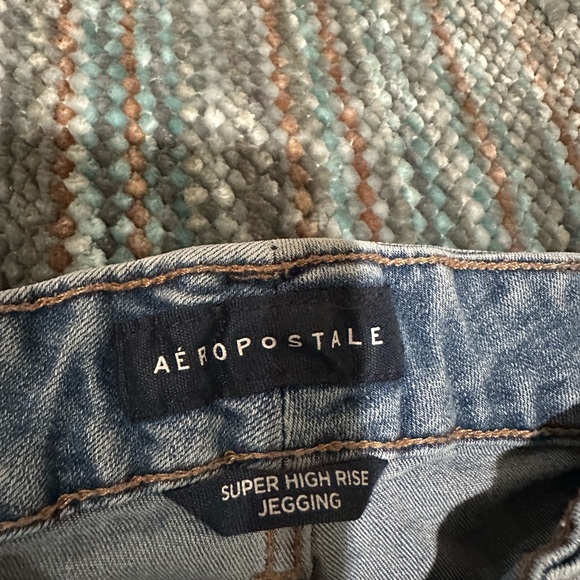 Aeropostale Light Blue Distressed Skinny Jeans - Picture 3 of 7